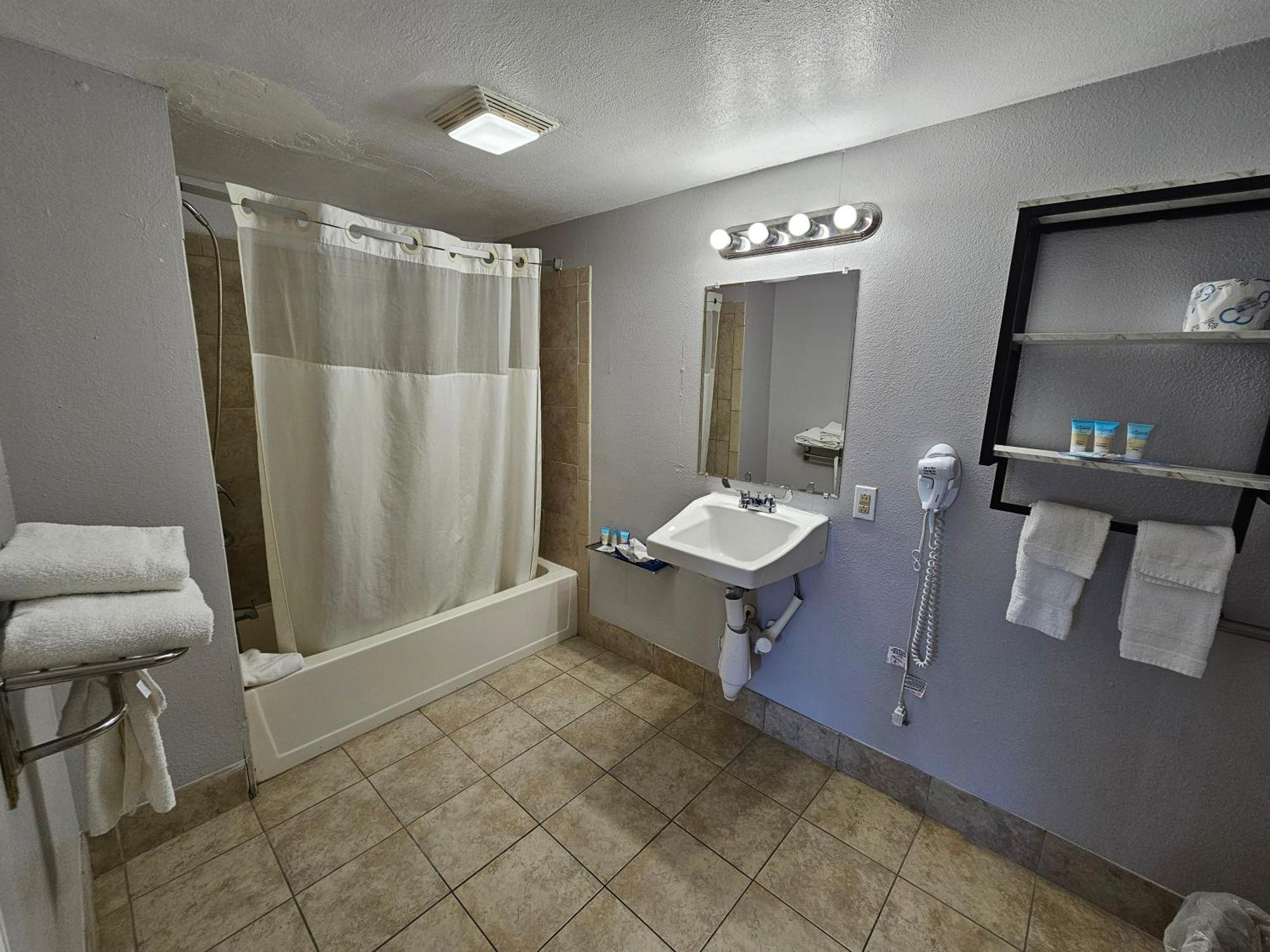 Atlantic Shores Inn And Suites Chincoteague Esterno foto